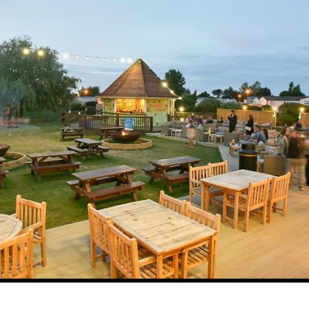 Private Rented Caravan Situated At Southview Holiday Park Winthorpe  Eksteriør billede